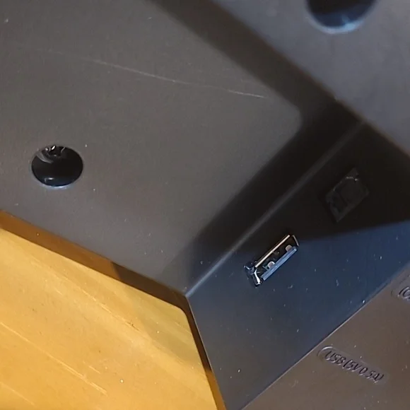 Samsung Soundbar (Like New) - Picture 6 of 12